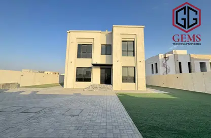 Villa - 3 Bedrooms - 4 Bathrooms for rent in Al Aweer 1 - Al Aweer - Dubai