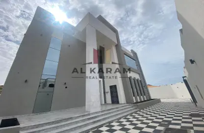 Villa - 5 Bedrooms - 7+ Bathrooms for sale in Al Dhait South - Al Dhait - Ras Al Khaimah
