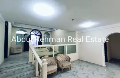 فيلا - 4 غرف نوم - 5 حمامات للايجار في منطقة الرفاعة - مغيدر - الشارقة