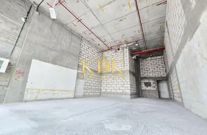 Shop - Studio - 1 Bathroom for rent in Binghatti Azure - Jumeirah Village Circle - Dubai
