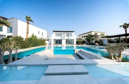 Villa - 4 Bedrooms - 5 Bathrooms for sale in District 8 - Jumeirah Park - Dubai