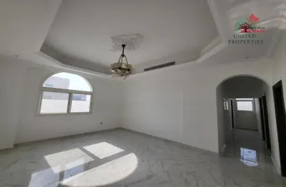 Empty Room image for: Villa - 5 Bedrooms - 6 Bathrooms for rent in Basateen Al Tai - Al Tai - Sharjah, Image 1