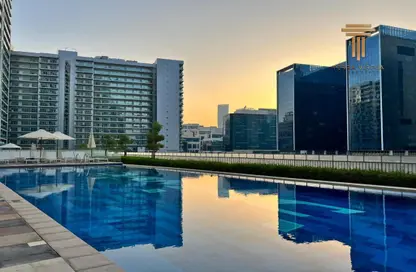صورة لـ حوض سباحة شقة - 1 حمام للايجار في فيرا ريسيدنسز - الخليج التجاري - دبي ، صورة رقم 1