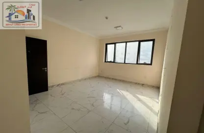 شقة - غرفة نوم - 1 حمام للايجار في بناء النباعة - النبعة - الشرق - الشارقة