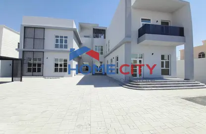 Villa - 5 Bedrooms - 7 Bathrooms for rent in Madinat Al Riyad - Abu Dhabi