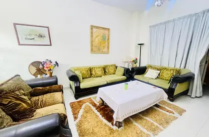 شقة - غرفة نوم - 2 حمامات للايجار في شقق حديقة الزاهية - الزاهية - تجارية مويلح - الشارقة