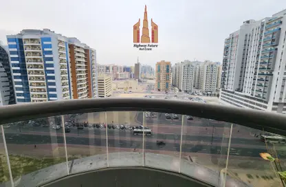 شقة - 2 غرف نوم - 3 حمامات للايجار في برج صحارى 3 - مجمع صحارى - النهدة - الشارقة
