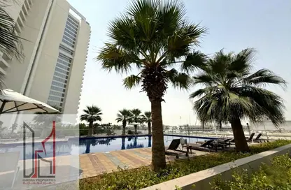 Apartment - 2 Bedrooms - 2 Bathrooms for sale in Golf Vita A - Golf Vita - DAMAC Hills - Dubai
