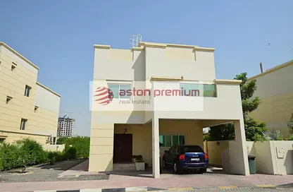 Villa - 4 Bedrooms - 5 Bathrooms for rent in Circle Villas - Jumeirah Village Circle - Dubai