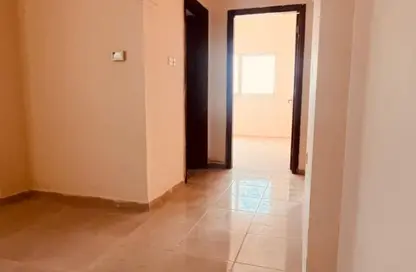 Apartment - 2 Bedrooms - 1 Bathroom for rent in Al Qulaya'ah - Al Sharq - Sharjah