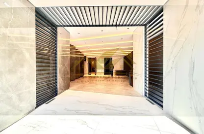 Shop - Studio - 1 Bathroom for rent in Jumeirah Garden City - Al Satwa - Dubai
