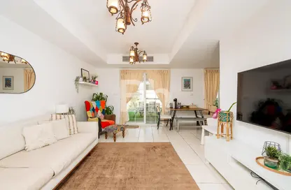 Villa - 2 Bedrooms - 3 Bathrooms for sale in Springs 6 - The Springs - Dubai Villa - 2 Bedrooms - 3 Bathrooms for sale in Springs 6 - The Springs - Dubai