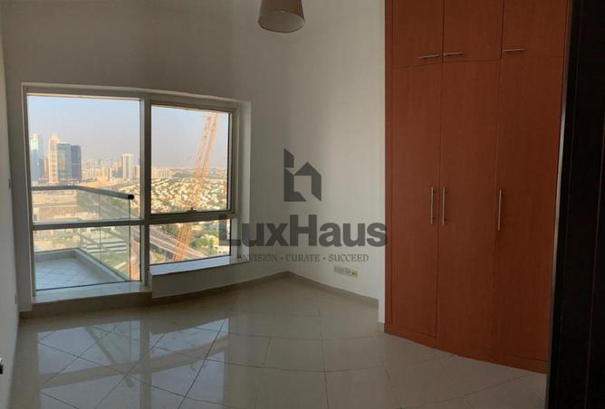 16030000 - Property Image 3