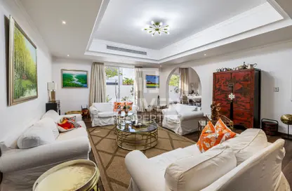 Living Room image for: Villa - 5 Bedrooms - 6 Bathrooms for sale in Jumeirah 3 Villas - Jumeirah 3 - Jumeirah - Dubai, Image 1