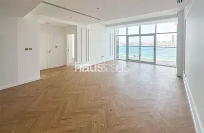Apartment - 2 Bedrooms - 2 Bathrooms for sale in The 8 - The Crescent - Palm Jumeirah - Dubai