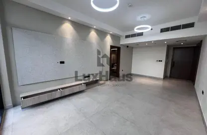 شقة - 2 غرف نوم - 3 حمامات للايجار في مايا ريزيدنسز 5 - مثلث قرية الجميرا - دبي