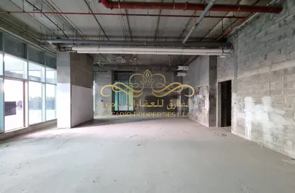 Shop - Studio - 2 Bathrooms for rent in Binghatti Azure - Jumeirah Village Circle - Dubai