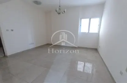 Empty Room image for: Apartment - 1 Bedroom - 1 Bathroom for rent in Al Khan - Sharjah, Image 1