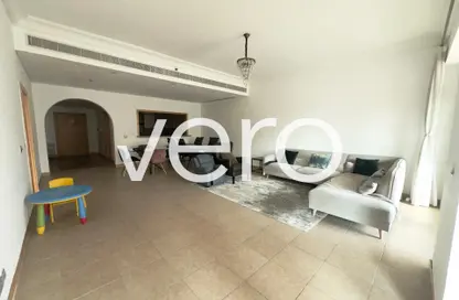 Apartment - 2 Bedrooms - 4 Bathrooms for rent in Al Hamri - Shoreline Apartments - Palm Jumeirah - Dubai