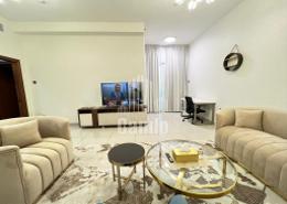 Living Room image for: Apartment - 1 bedroom - 2 bathrooms for sale in Marina Pinnacle - Dubai Marina - Dubai, Image 1
