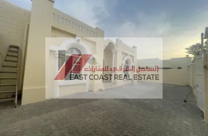 فيلا - 3 غرف نوم - 3 حمامات للايجار في الفصيل - الفجيرة