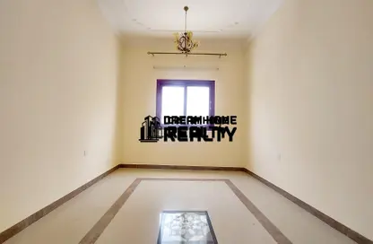 Apartment - 2 Bedrooms - 2 Bathrooms for rent in Al Khan 9 building - Al Khan - Sharjah