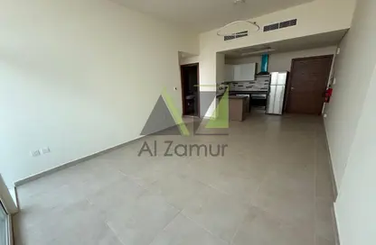 شقة - غرفة نوم - 2 حمامات للايجار في عزيزي بلازا - الفرجان - دبي