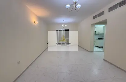 Apartment - 2 Bedrooms - 2 Bathrooms for rent in Al Karama - Dubai