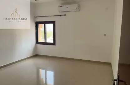 Apartment - 3 Bedrooms - 2 Bathrooms for rent in Al Rumailah building - Al Rumailah 2 - Al Rumaila - Ajman
