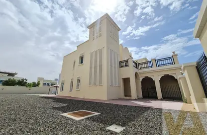 Villa - 2 Bedrooms - 4 Bathrooms for rent in District 16 - Jumeirah Village Circle - Dubai