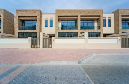 صورة لـ مبنى خارجي تاون هاوس - 4 غرف نوم - 5 حمامات للبيع في إليتز 2 من الدانوب - قرية الجميرا سركل - دبي ، صورة رقم 1