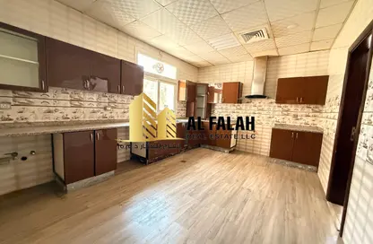 Villa - 4 Bedrooms - 6 Bathrooms for rent in Al Ramla - Halwan - Sharjah