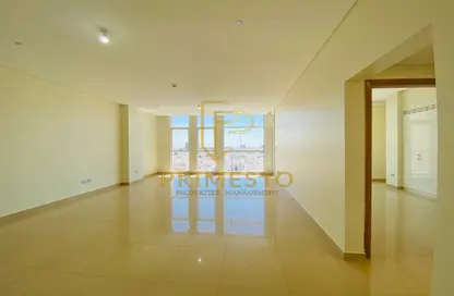 Apartment - 3 Bedrooms - 5 Bathrooms for rent in United Square - Al Khalidiya - Abu Dhabi