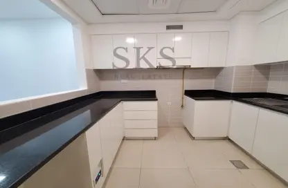 Kitchen image for: Apartment - 1 Bedroom - 2 Bathrooms for rent in Rose 2 - Al Barsha 1 - Al Barsha - Dubai, Image 1
