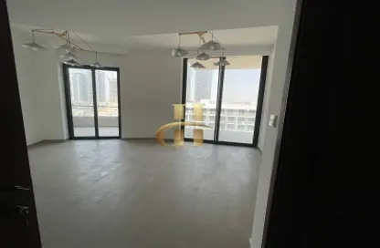 Apartment - 1 Bedroom - 2 Bathrooms for rent in La Vita Bella - Jumeirah Village Circle - Dubai