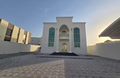 فيلا - 7 غرف نوم - 8 حمامات للايجار في مدينة الرياض - أبوظبي