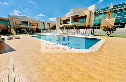Villa - 5 Bedrooms - 7 Bathrooms for rent in Al Dhabi Residence complex - Khalifa Park - Eastern Road - Abu Dhabi