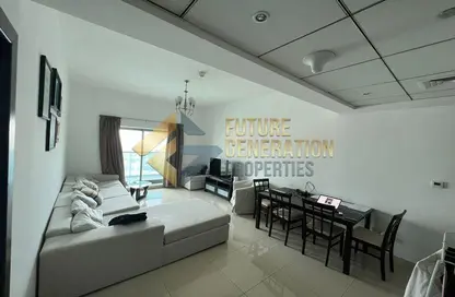 Living / Dining Room image for: Apartment - 1 Bedroom - 2 Bathrooms for rent in Bermuda Views - Dubai Sports City - Dubai, Image 1