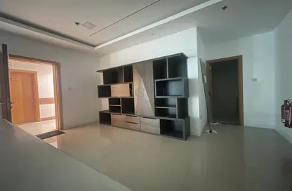 مكتب - استوديو - 2 حمامات للايجار في كابيتال جولدن تاور - الخليج التجاري - دبي