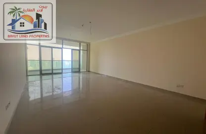 Apartment - 4 Bedrooms - 6 Bathrooms for rent in Al Majaz 3 - Al Majaz - Sharjah