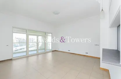 Apartment - 2 Bedrooms - 3 Bathrooms for rent in Al Shahla - Shoreline Apartments - Palm Jumeirah - Dubai