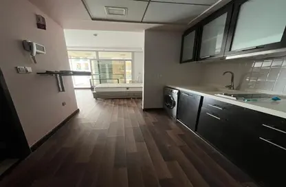 Apartment - Studio - 1 Bathroom for rent in Skyview Tower - Dubai Marina - Dubai