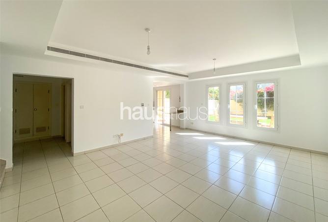 Villa - 3 Bedrooms - 3 Bathrooms for sale in Springs 3 - The Springs - Dubai