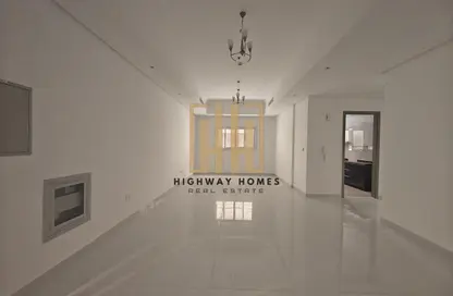 Office Space - Studio - 2 Bathrooms for rent in Muweileh Community - Muwaileh Commercial - Sharjah