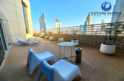 Apartment - 2 Bedrooms - 3 Bathrooms for rent in Blue Tower - Sheikh Zayed Road - Dubai