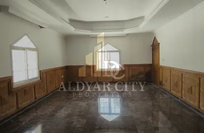 Villa - 4 Bedrooms - 4 Bathrooms for rent in Al Jurf 2 - Al Jurf - Ajman Downtown - Ajman