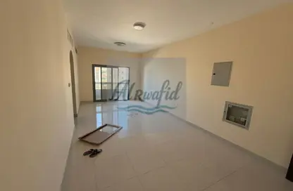 Apartment - 2 Bedrooms - 2 Bathrooms for rent in Al Jurf 2 - Al Jurf - Ajman Downtown - Ajman