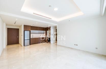 Apartment - 1 Bedroom - 1 Bathroom for sale in Palace Beach Residence - EMAAR Beachfront - Dubai Harbour - Dubai