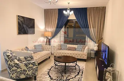 شقة - 2 غرف نوم - 3 حمامات للايجار في الممزر بلازا - شارع التعاون - التعاون - الشارقة