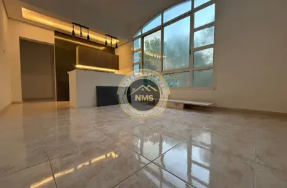 Apartment - 1 Bedroom - 1 Bathroom for rent in Between Two Bridges - Abu Dhabi